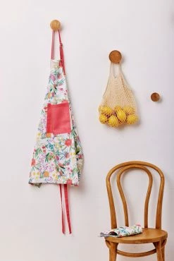 Kitchenware Sales Store -Kitchenware Sales Store Maxwell Williams RBGV NativeBlooms Apron DB 1024x1024