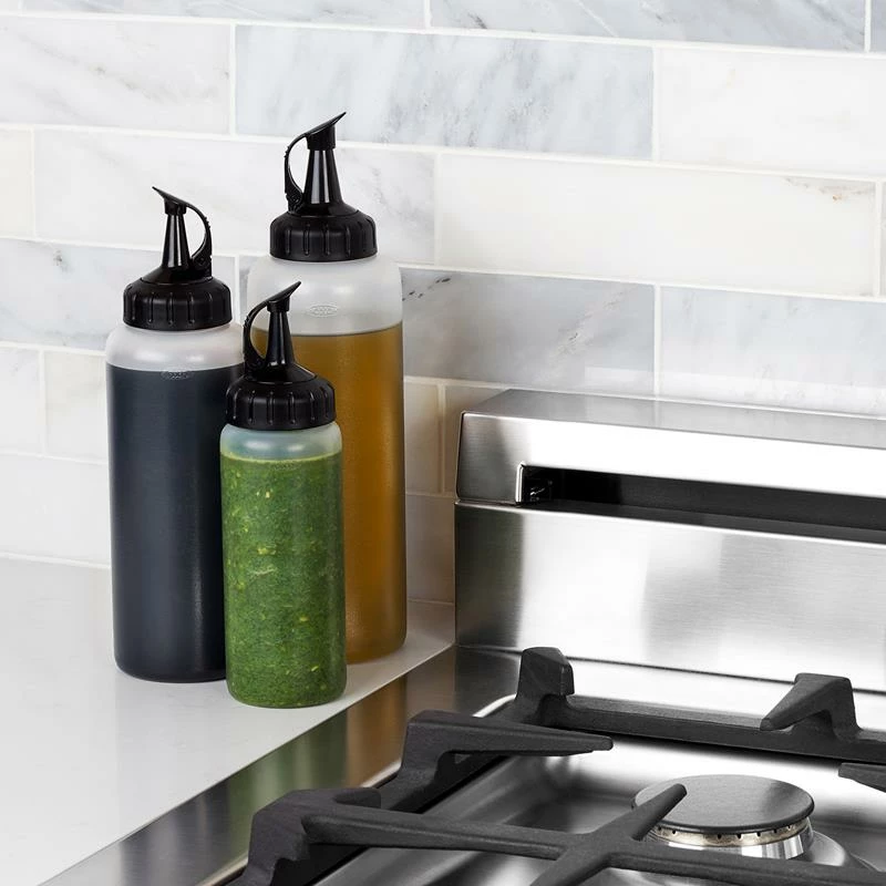 OXO Chefs Squeeze Bottle - Medium 2 OXO Chefs Squeeze Bottle - Medium - Image 2