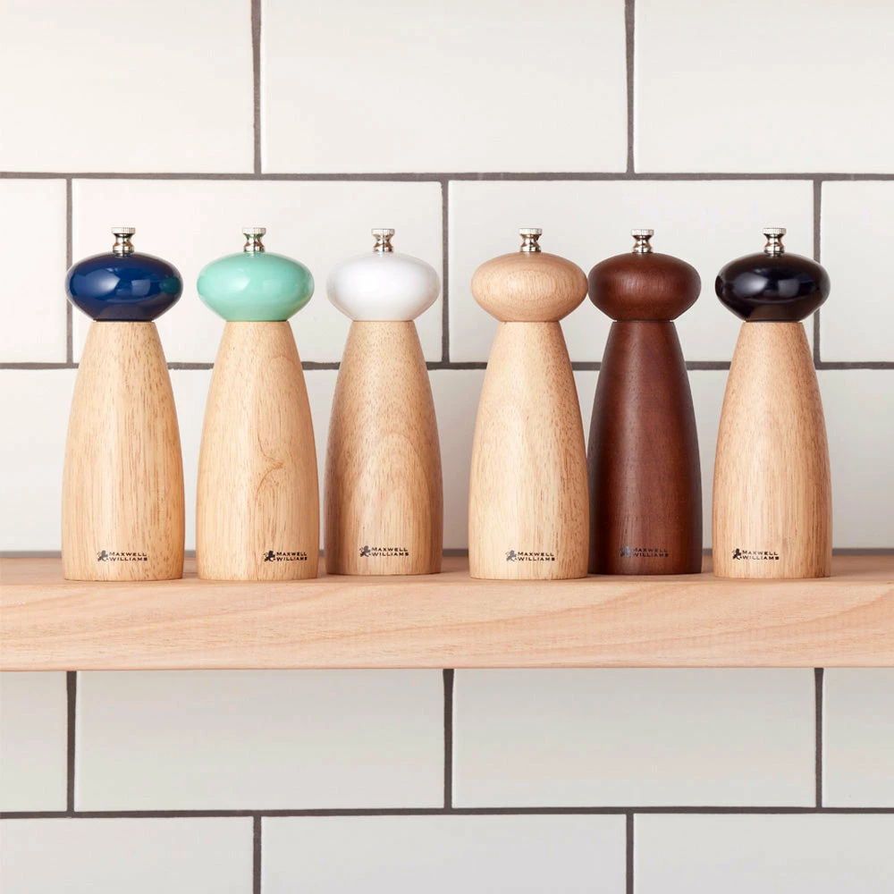 Maxwell and Williams Copenhagen Salt/Pepper Mill 17.5cm Black 2 Maxwell and Williams Copenhagen Salt/Pepper Mill 17.5cm Black - Image 2